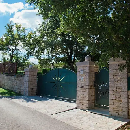 Kringa Villa *